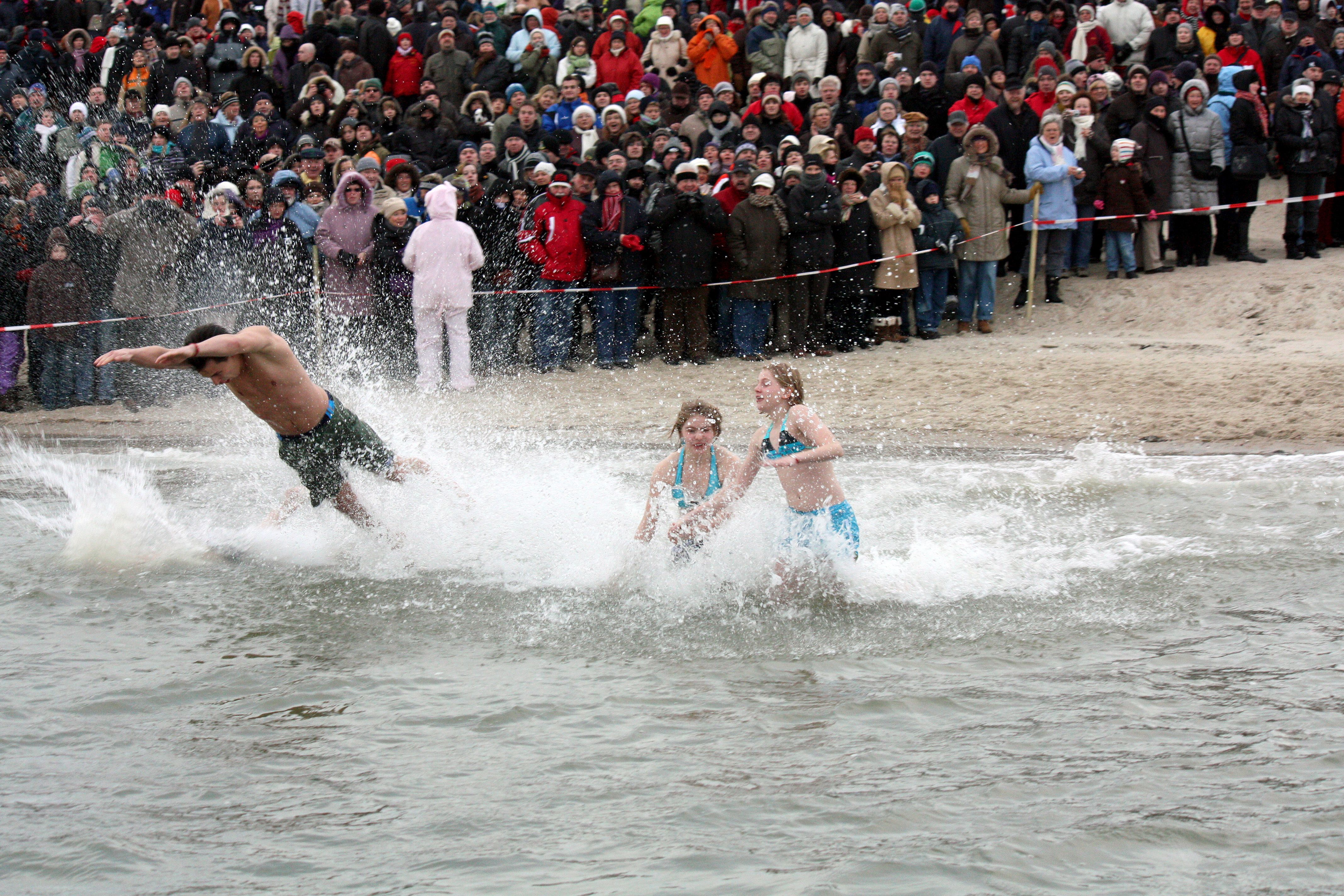 Neujahrsschwimmen auf Föhr